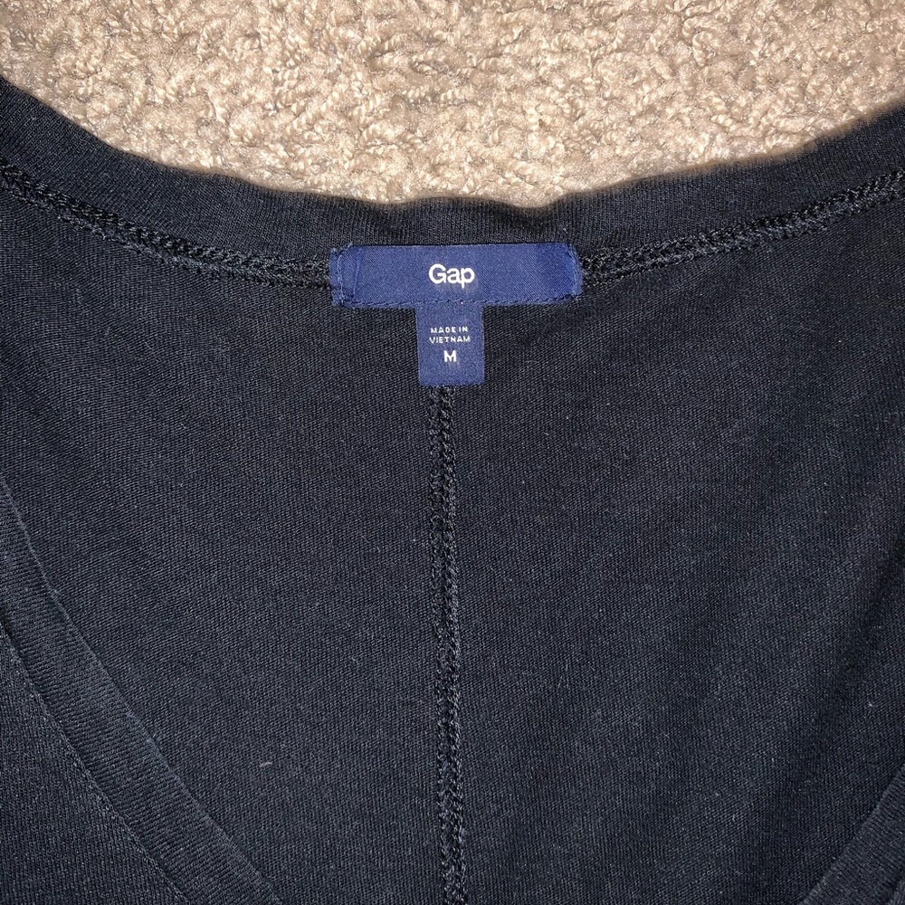 GAP basic long sleeve - Picture 2 of 3